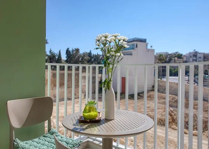 Cozy By Beyond Air At The Heart Of St Julians * St. Paul's Bay