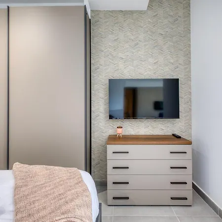 Cozy Heart Of St Julians Sleeps 5 Appartamento St. Paul's Bay