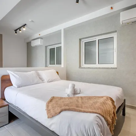 Cozy Heart Of St Julians Sleeps 5 * St. Paul's Bay