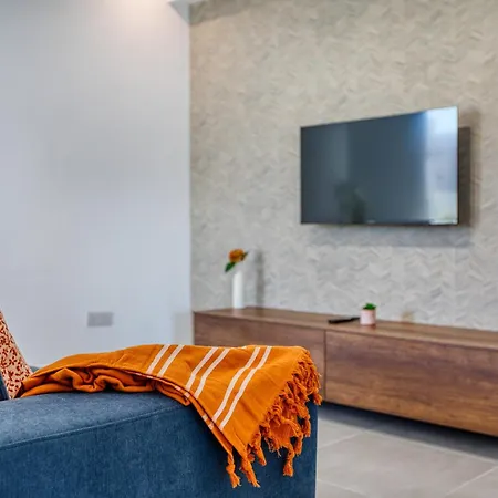 Cozy Heart Of St Julians Sleeps 5 Appartamento