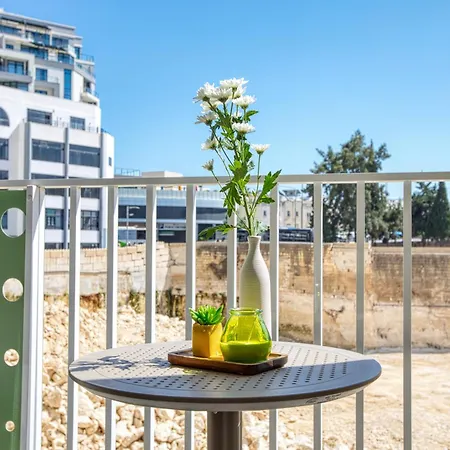 Cozy Heart Of St Julians Sleeps 5