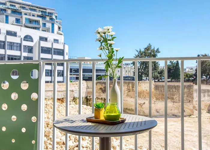 Cozy By Beyond Air At The Heart Of St Julians