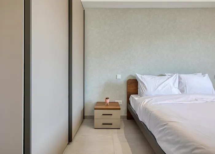 Cozy By Beyond Air At The Heart Of St Julians