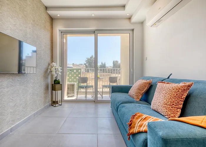 Cozy By Beyond Air At The Heart Of St Julians *