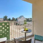 Cozy By Beyond Air At The Heart Of St Julians Appartamento St. Paul's Bay