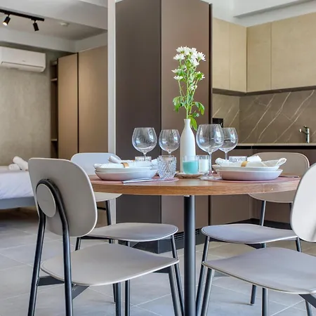 Cozy Heart Of St Julians Sleeps 5 דירה