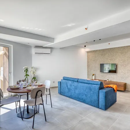 Cozy Heart Of St Julians Sleeps 5 דירה *