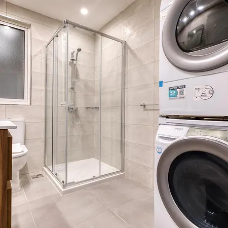 Cozy Heart Of St Julians Sleeps 5