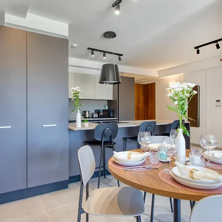 דירה Cozy Heart Of St Julians Sleeps 5 *