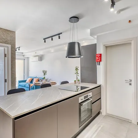 דירה Cozy Heart Of St Julians Sleeps 5 *